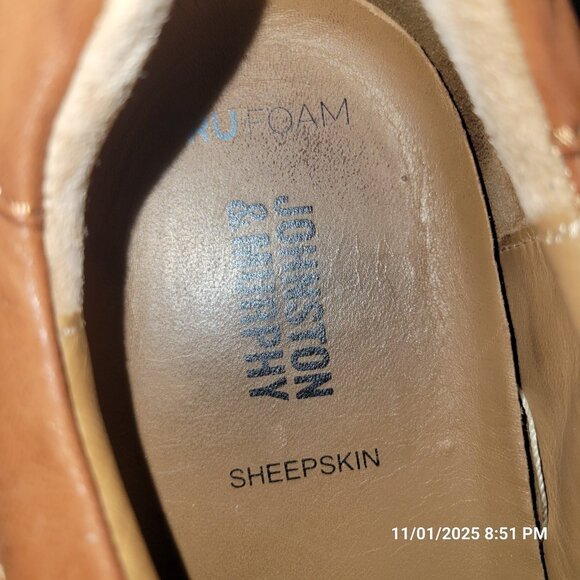 Johnston & Murphy Anders U-Throat Tan Perf SIZE 10M ** - Picture 6 of 8